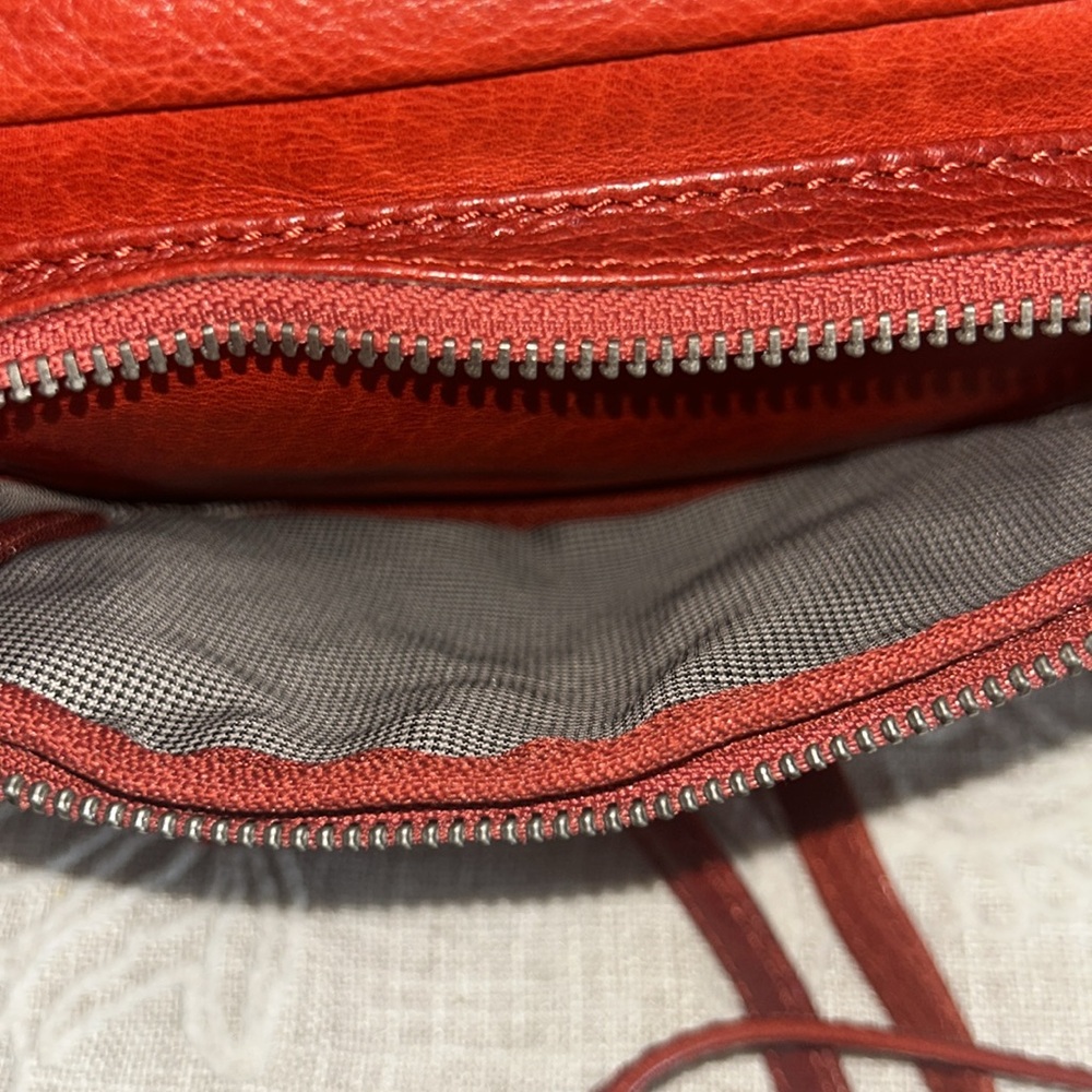 Spike & Sparrow Red Leather Camera Bag Style Crossbody - Picture 12 of 16